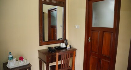 STOPOVER@MUZIRIS Room Type - Nature Room - Double Bedroom