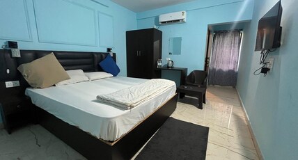 The Boss House Room Type - AC Standard Room