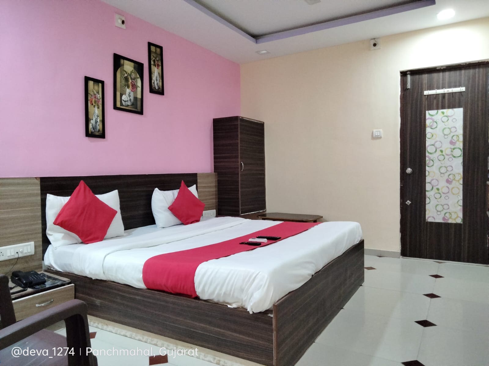 Hotel Neelkanth Inn - Tap to explore photos