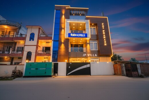 FabHotel JP Villa