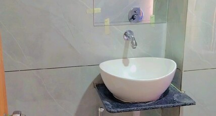 Hotel Skyland navrangpura Room Type - Deluxe Room