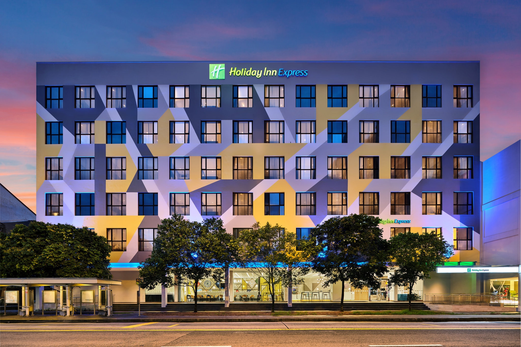 Holiday Inn Express Singapore Serangoon - Tap to explore photos