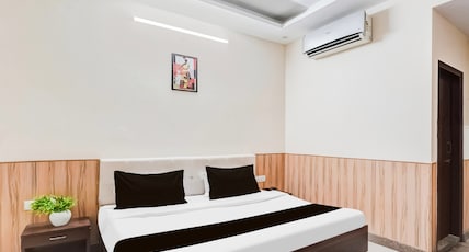 Collection O Rispana Pul Dehradun Formerly Hotel Square 1 Room Type - Classic Collection O Rispana Pul Dehradun Formerly Hotel Square 1 Room Type - Classic