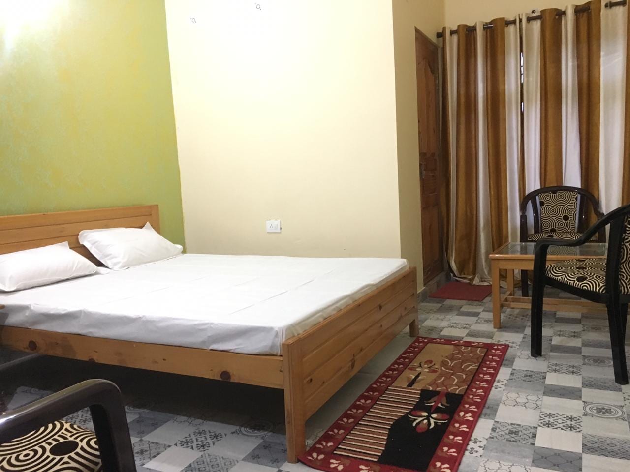 Hotel Laxmi Lodge - Tap to explore photos