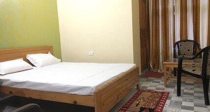 Hotel Laxmi Lodge Room Type - Deluxe Double room