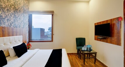 Super Townhouse Kurukshetra University Formerly SR Grand Room Type - Classic