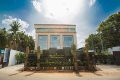 ST Parklane Airport Hotel