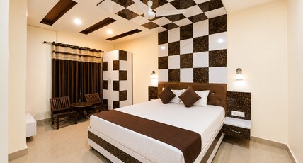 Osho Hotel, Restaurant & Banquet Room Type - Deluxe Room Non AC