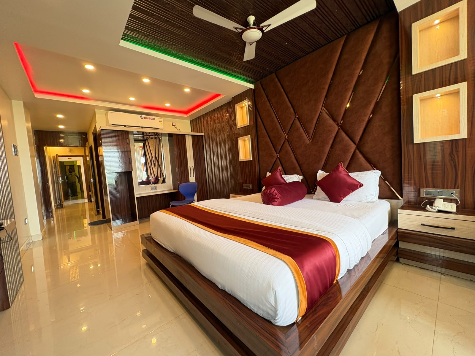 Hotel Aarohi - Tap to explore photos