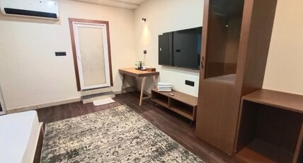 Hemsa Connect A Luxury Jacuzzi Boutique Stay Room Type - Luxury Room Without Jacuzzi