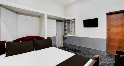 Hotel O SMR Palace Room Type - Classic