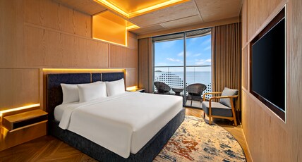Morning Glow - Handwritten Collection Room Type - Deluxe Room - 1 King Size Bed, Sea View