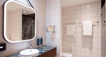 Hilton Cologne Room Type - KING HILTON DELUXE ROOM