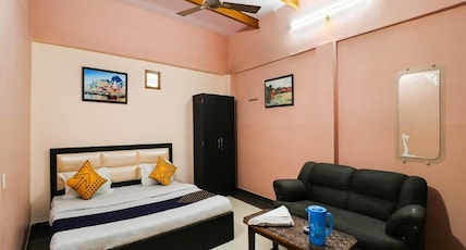 HR Guest House Room Type - Deluxe Room Non AC