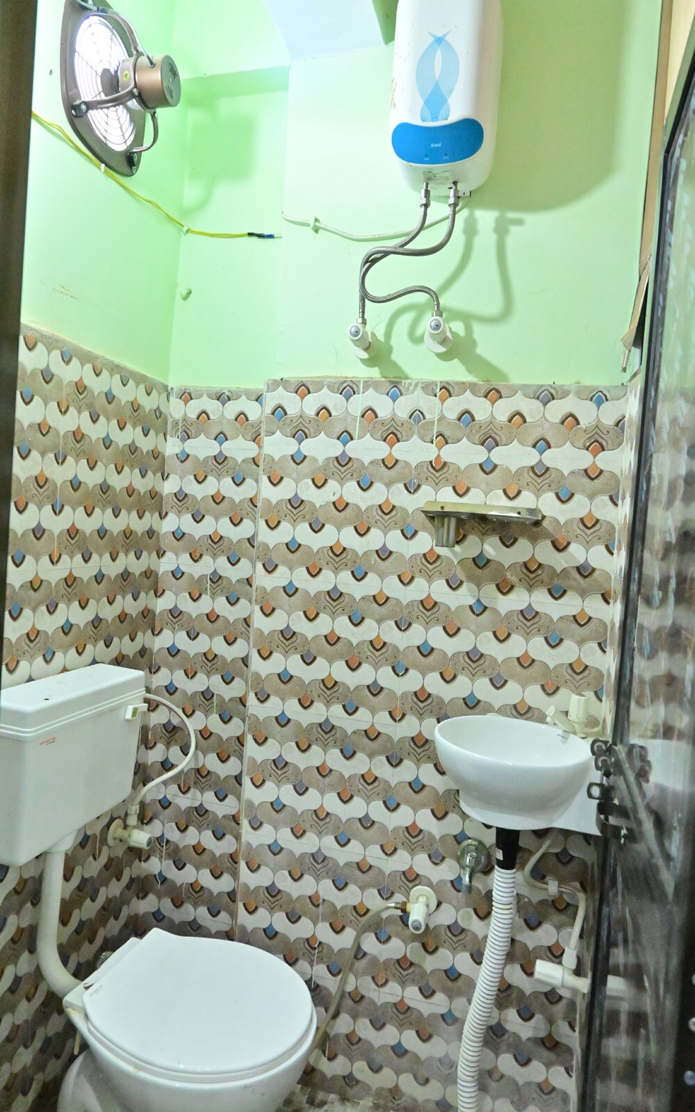 Tulshi Satsang Bhawan guest house - Tap to explore photos
