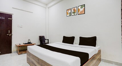 Hotel O Kashi Home Room Type - Classic