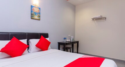 Muar City Hotel Room Type - Deluxe Queen