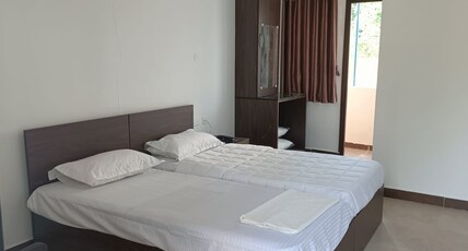 SK Gardens Room Type - Deluxe Room with Air Conditioning