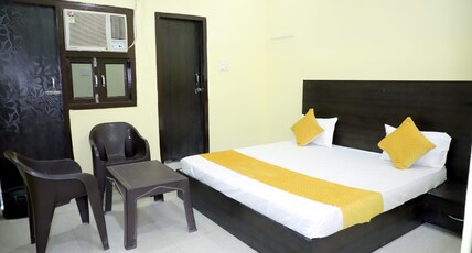 Shri Amar Dham Near Prem Mandir Vrindavan Room Type - Deluxe Room