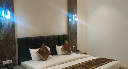 GC Paradise Room Type - Deluxe AC suite room with window