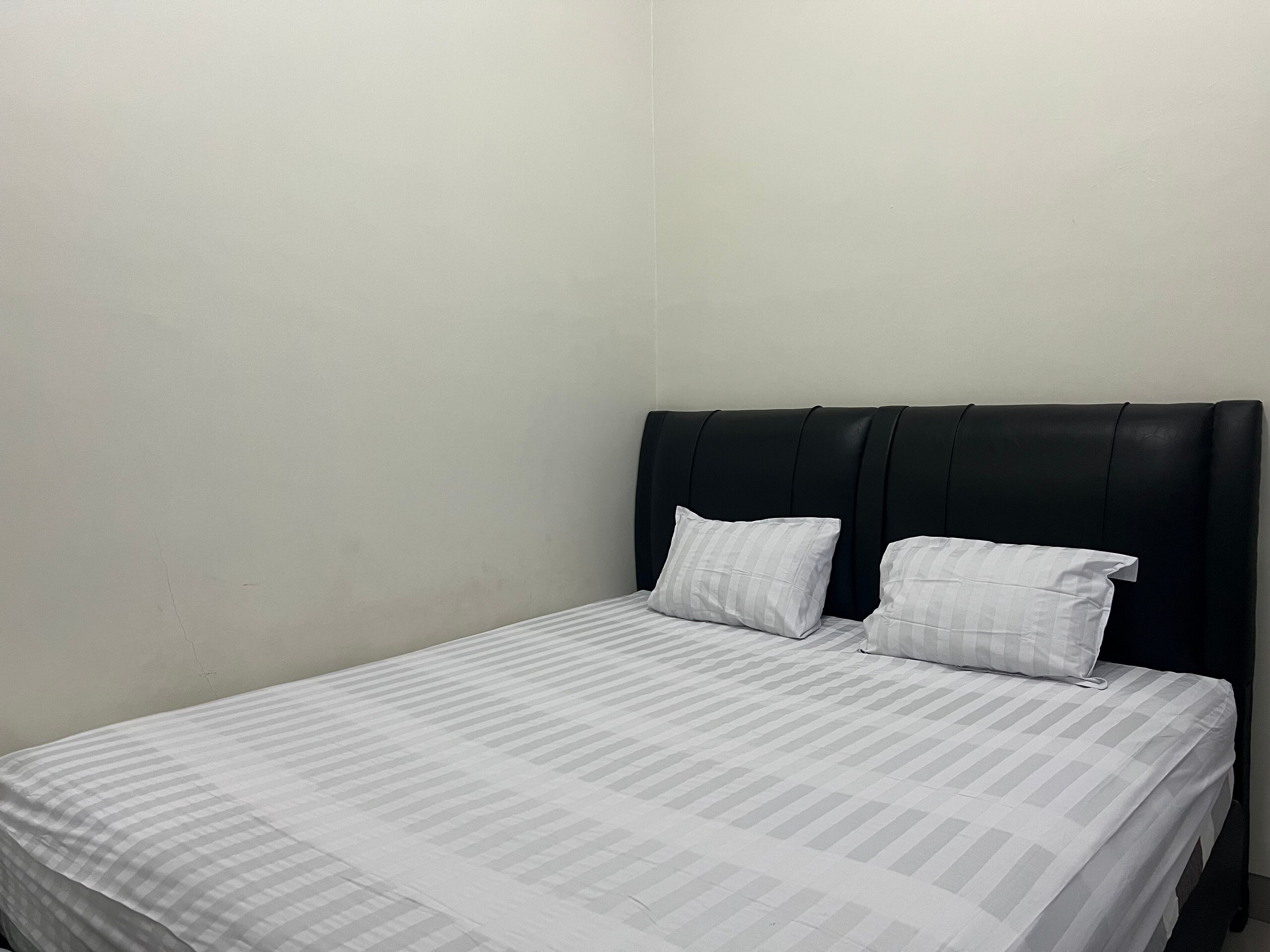 Hotel O Wisma Aliyah Near Sidrap - Tap to explore photos