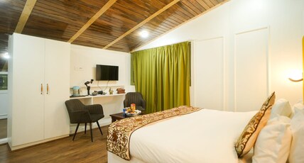 Hotel Crystal Cottage Room Type - Deluxe Room