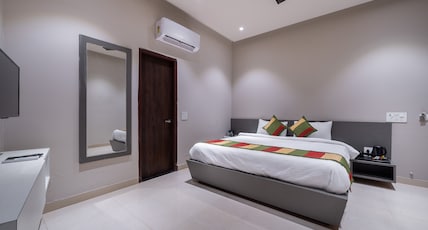 The Florence Resort Room Type - Deluxe Room The Florence Resort Room Type - Deluxe Room