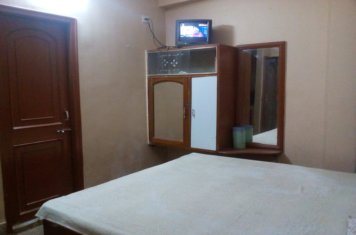 Hotel Pampa - Tap to explore photos