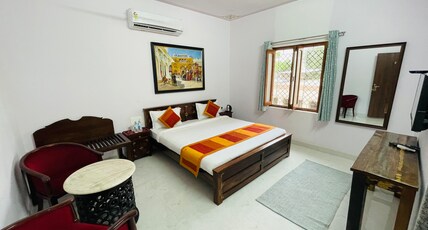 Krishna Kottage Room Type - Deluxe Room