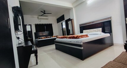 SHIVKRIPA STAY HOME Room Type - Family AC room