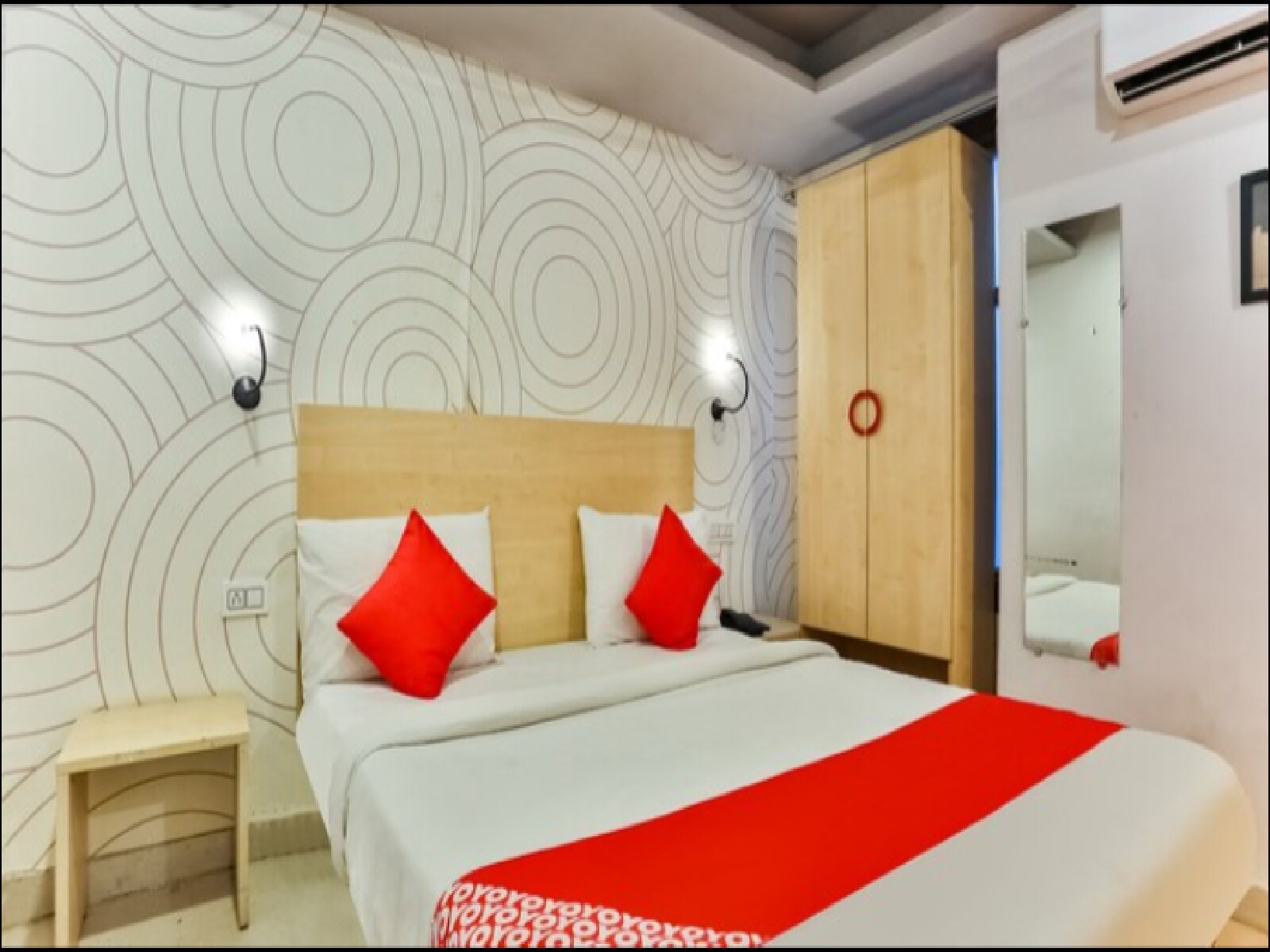 Hotel Happy Inn By WB Inn - Tap to explore photos