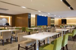 Holiday Inn Express Shanghai New Jinqiao