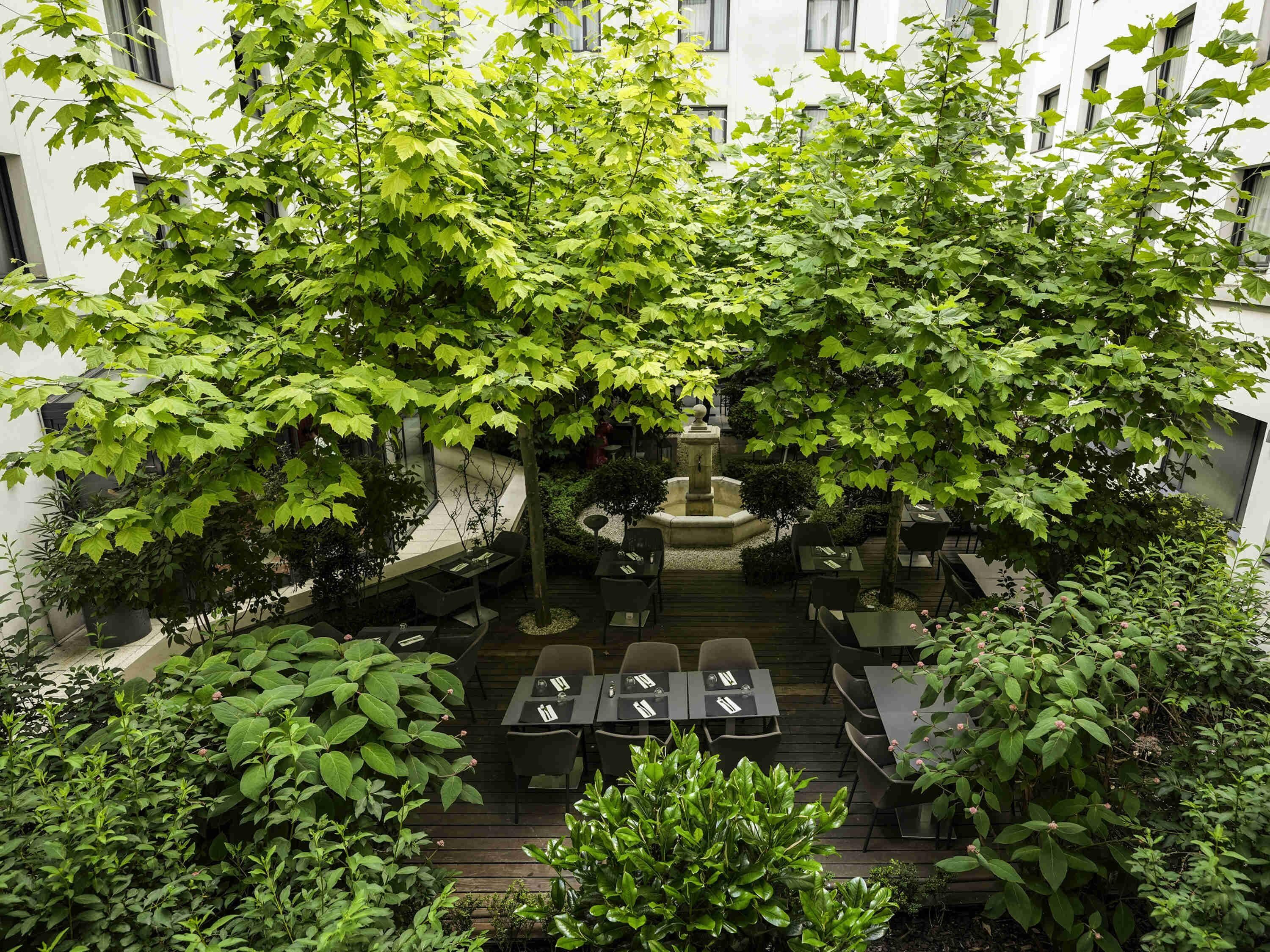HOTEL PARIS GARE MONTPARNASSE TGV - Tap to explore photos