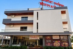 Shree Radhe Mohan Hotel (Family Rooms) Near Khatu Shyam Ji Temple