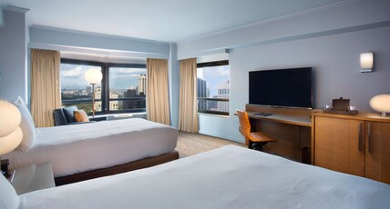 New York Hilton Midtown Room Type - PREMIER CORNER 2 DBL BEDS