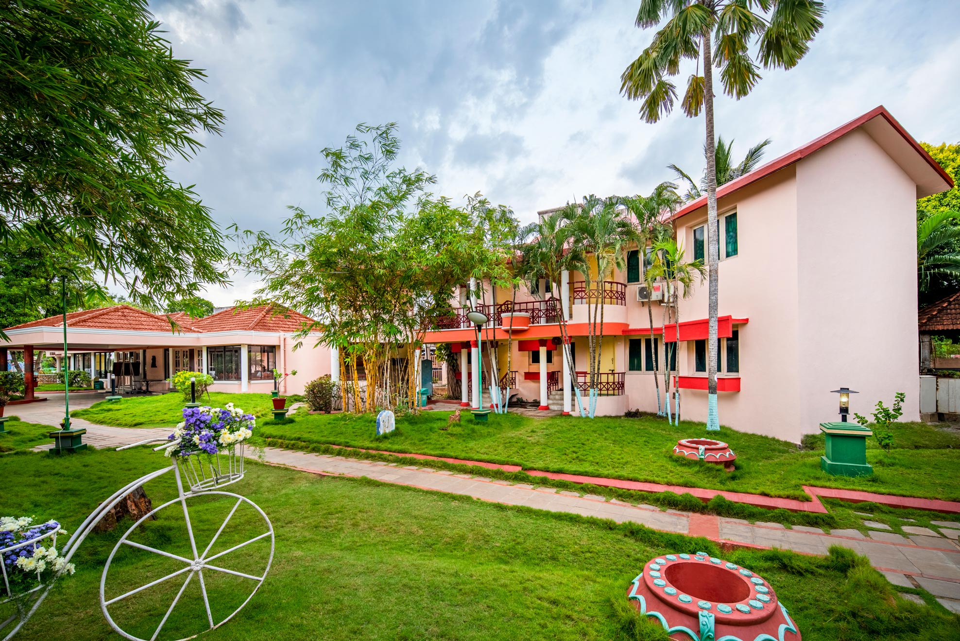 Hotel Sadhabishegam Vaitheeswarankoil - Tap to explore photos