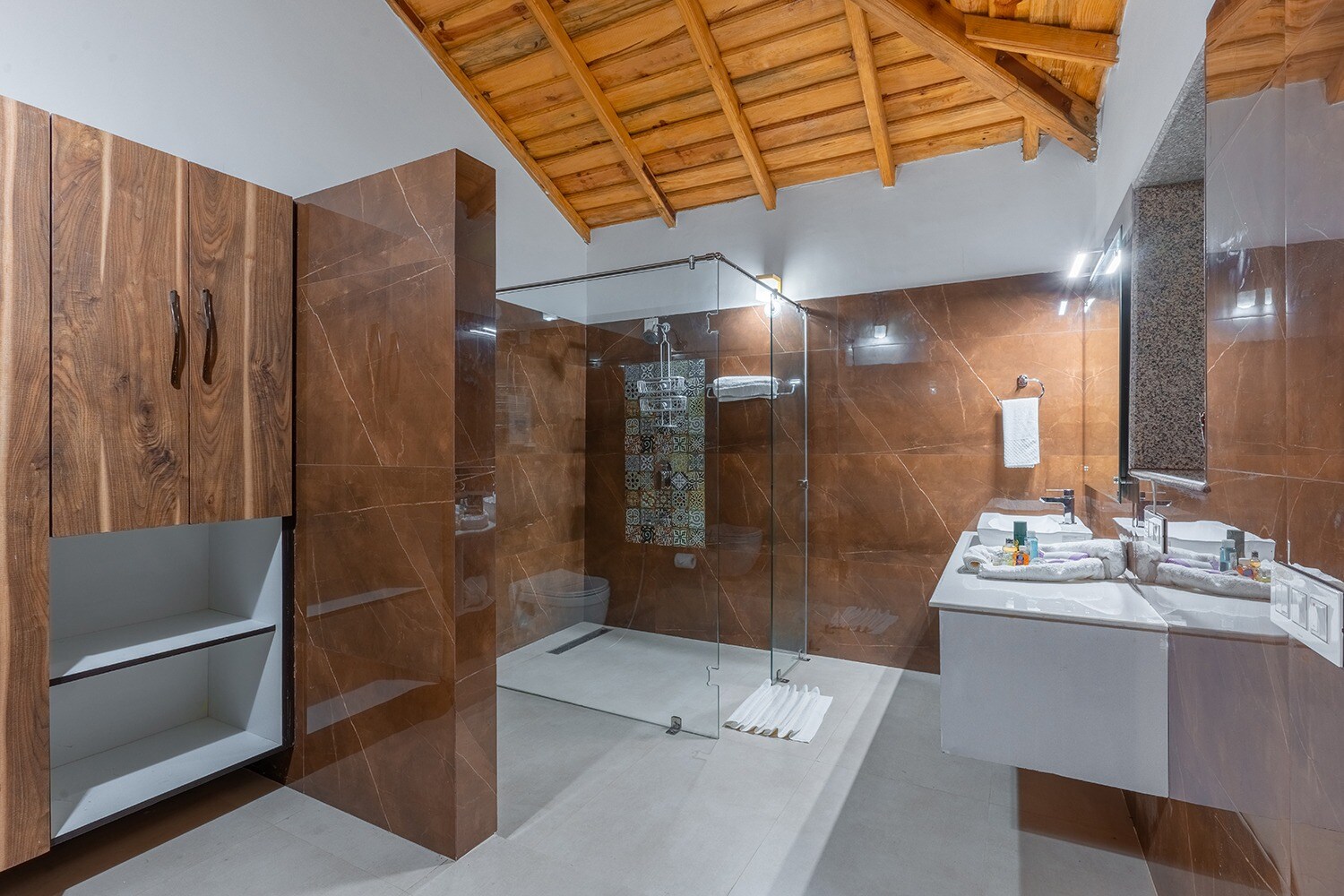 Vibhasa 2BHK LUXURY Villa-Mukteshwar/Nainital - Tap to explore photos