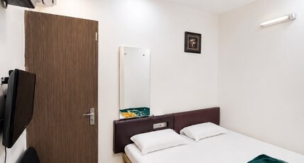 HOTEL SRI GANESH JI Room Type - Standard Room - AC