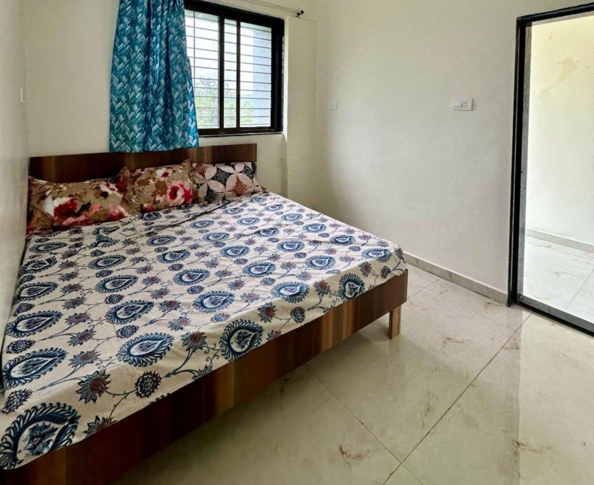 Mahol family Guest House - Tap to explore photos