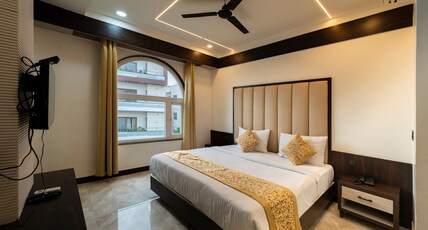 Hotel Maheshwari Room Type - Standard Room