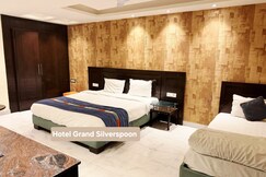 HOTEL GRAND SILVER SPOON