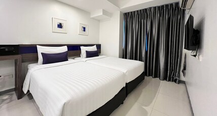 Cubic Pratunam Room Type - Deluxe Twin Room