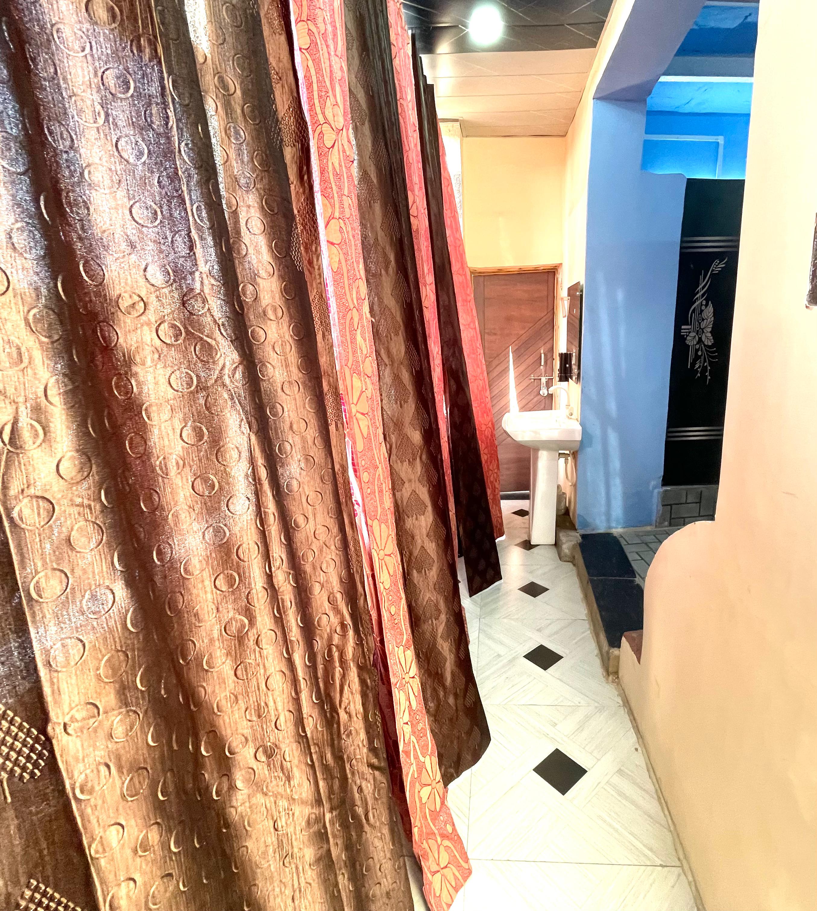 RK PAYING GUEST HOUSE - Tap to explore photos