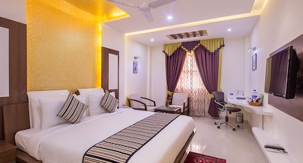 Hotel Ambience @ Gwalior Junction Railway Station Room Type - EXECUTIVE ROOM Hotel Ambience @ Gwalior Junction Railway Station Room Type - EXECUTIVE ROOM