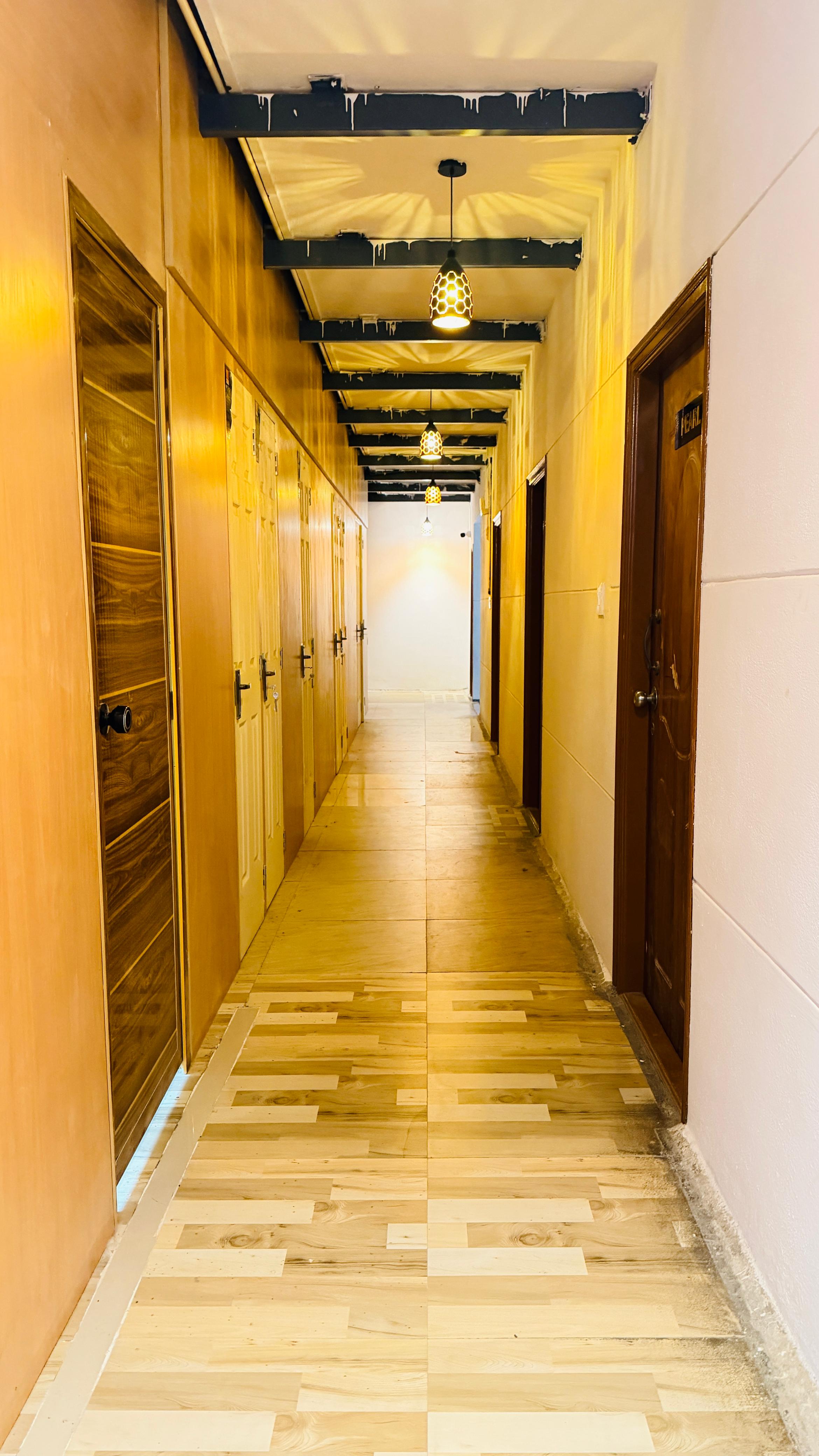 Lowfare Hotel Madiwala - Tap to explore photos