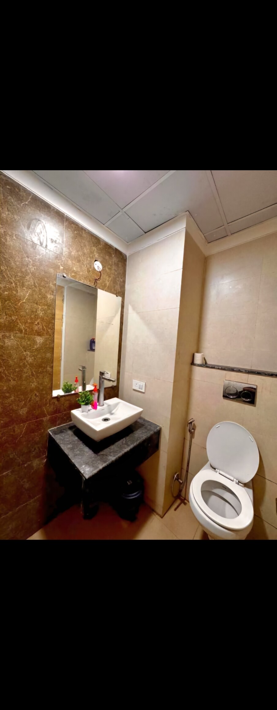 Luxury Premium Studio Flat with all amenities - Tap to explore photos