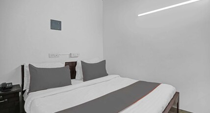 Hotel O The Premium Villa Room Type - Classic