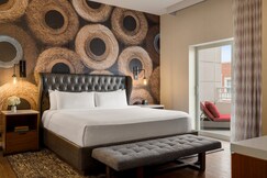 Hotel Indigo NAPERVILLE RIVERWALK, an IHG hotel