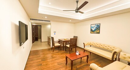Maramon Hotel and Resort Room Type - Royal Suite Room
