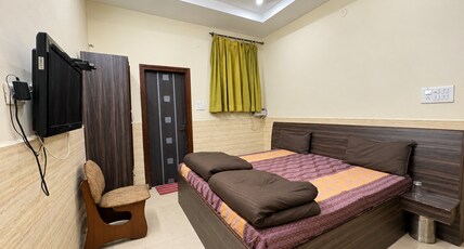 Malik Regency Room Type - Deluxe Room